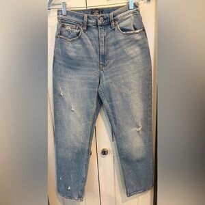 Abercrombie & Fitch Ultra High Rise Women Mom Jeans